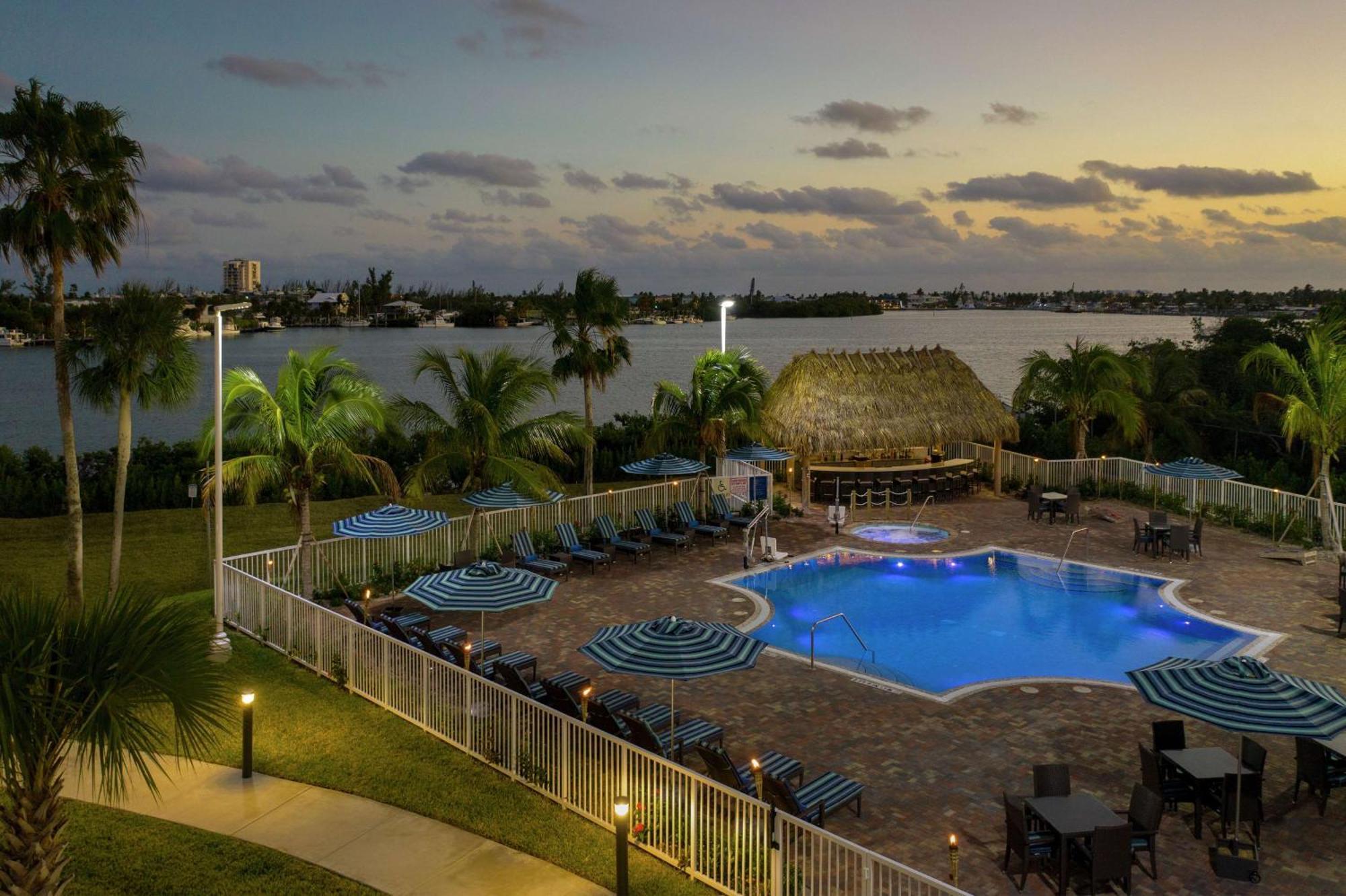 Hampton Inn Marathon - Florida Keys Bagian luar foto